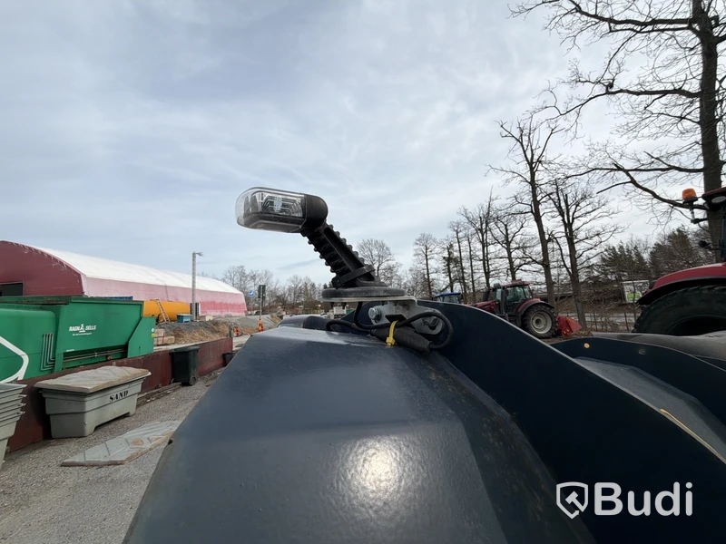 Traktor New Holland T6 145 M