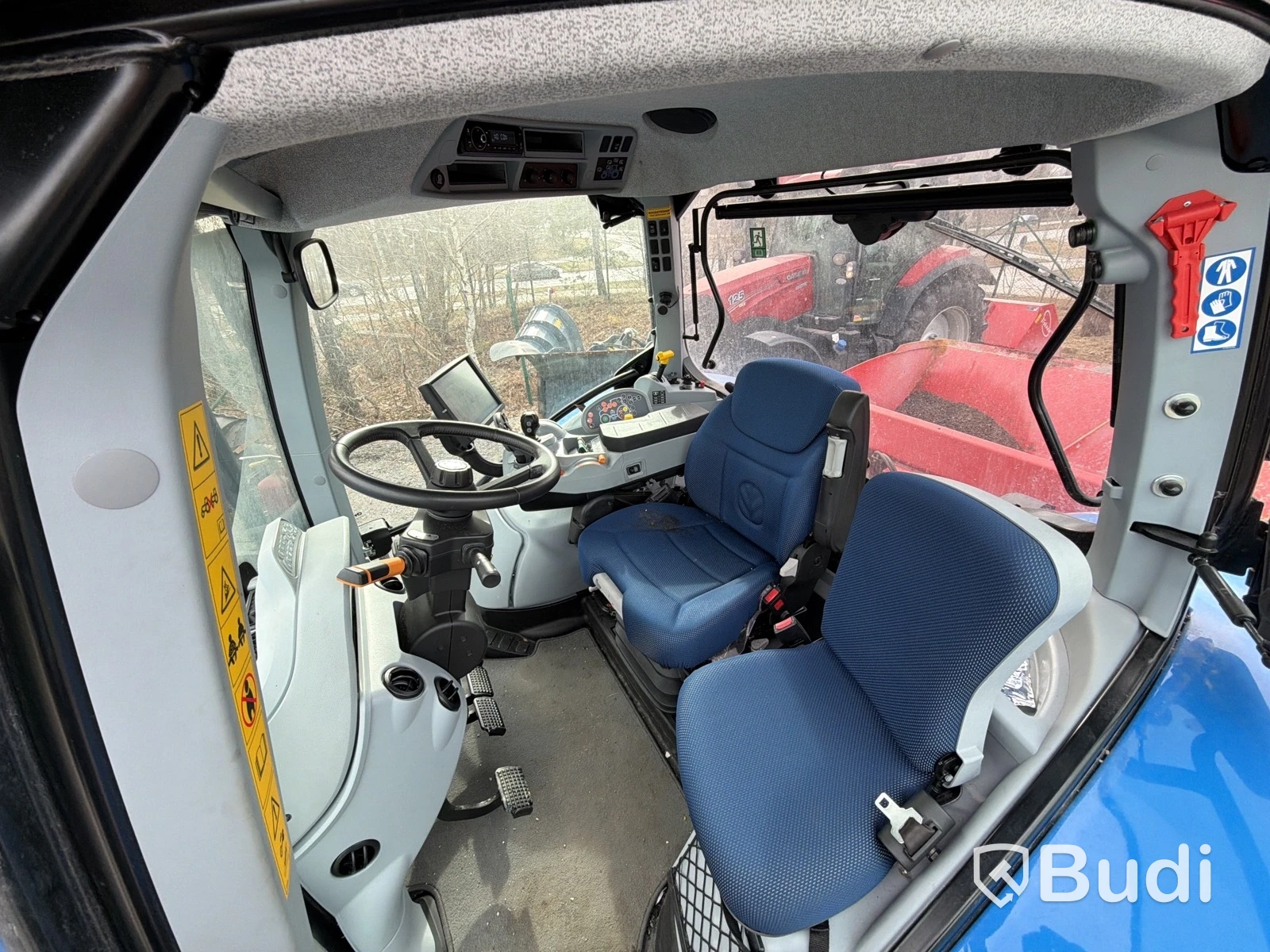 Traktor New Holland T6 145 M