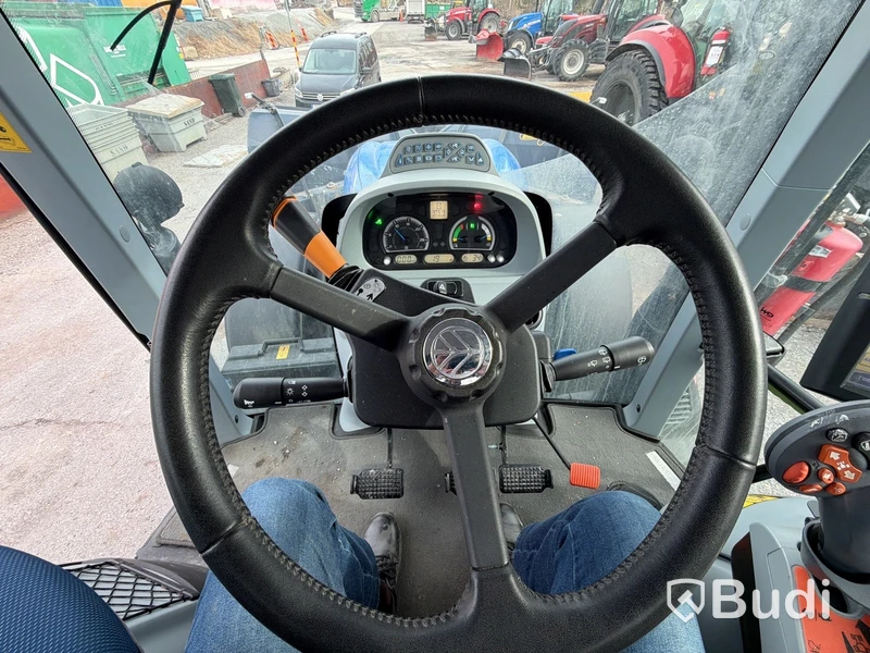 Traktor New Holland T6 145 M
