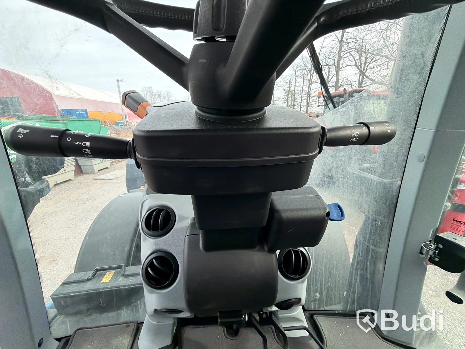 Traktor New Holland T6 145 M