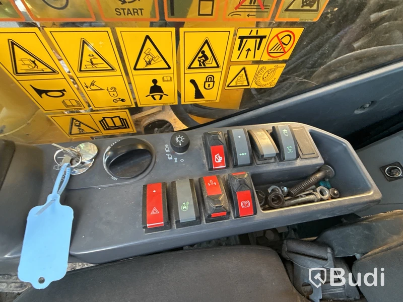 Hjulgrävare Komatsu PW148-11, -2019