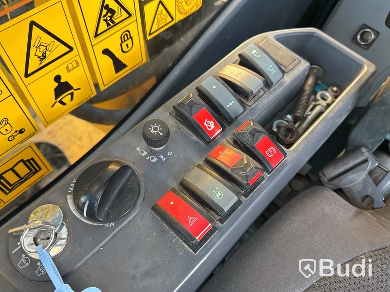Hjulgrävare Komatsu PW148-11, -2019