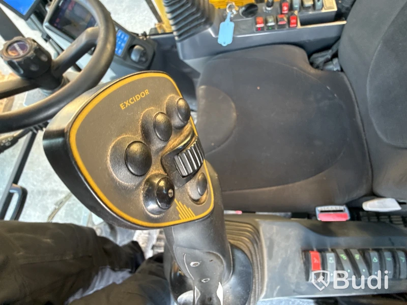 Hjulgrävare Komatsu PW148-11, -2019