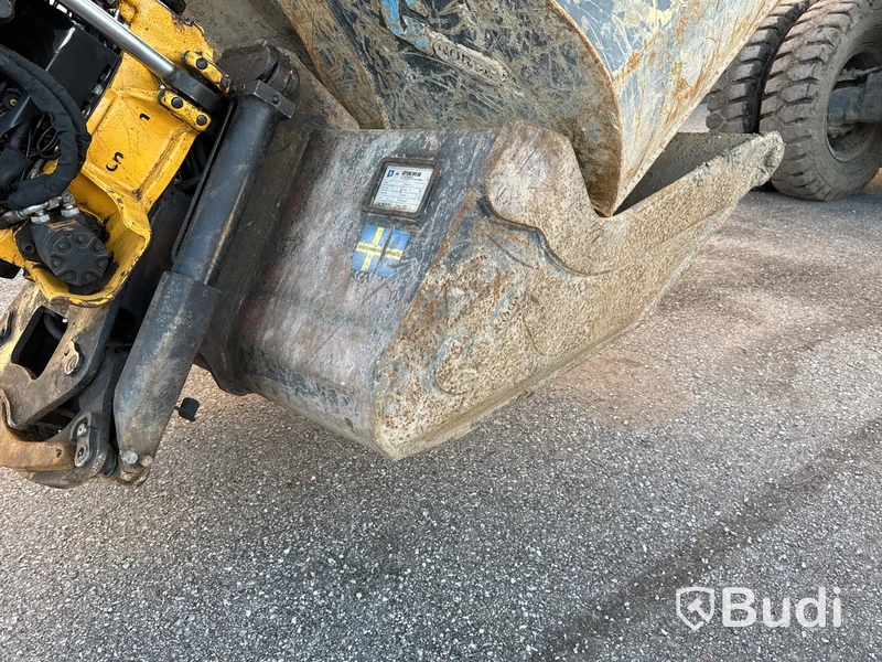 Hjulgrävare Komatsu PW148-11, -2019
