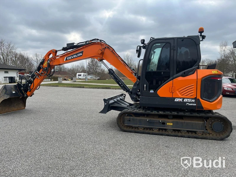 Minigrävare Develon DX85R-7 -2023 | med Engcons tiltrotator