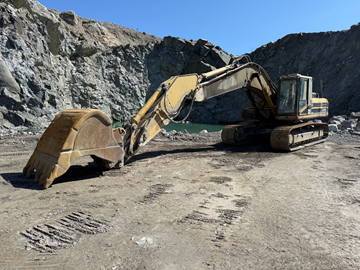 Grävmaskin Cat 330 BL -2000