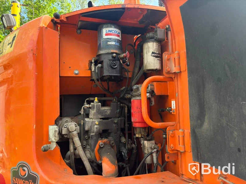Grävmaskin Doosan DX235 LCR 2014