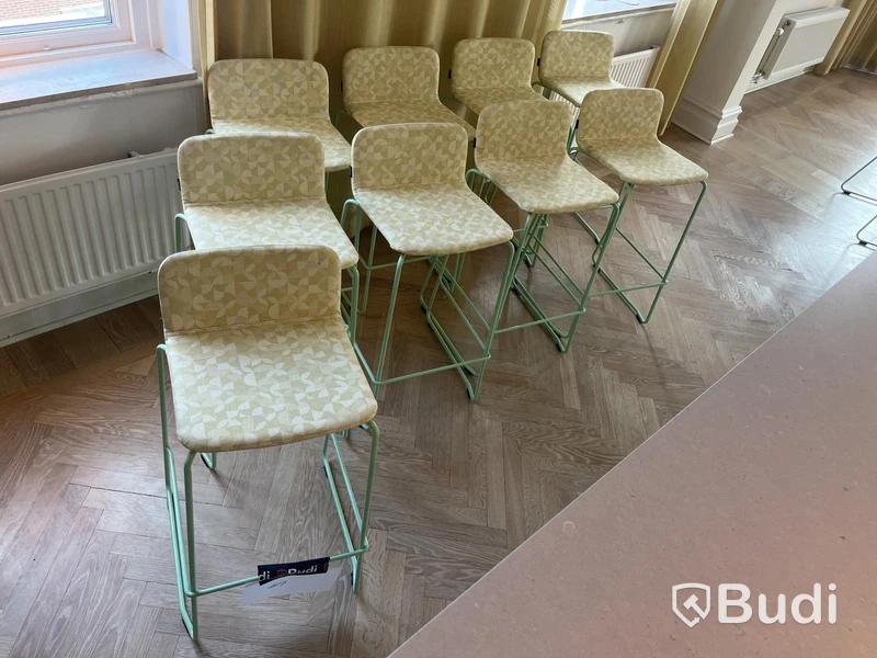9 st barstolar – Johanson Design i grönt & tyg