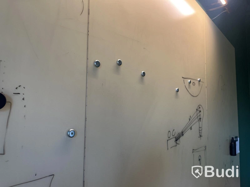 Stor skrivtavla / whiteboard – 300 x 200 cm