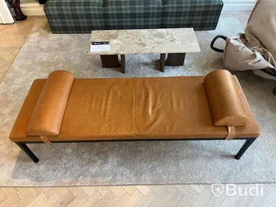 Dagbädd / bänk i läder – 180 cm från "Johanson Design"