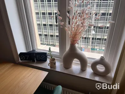 Matsalsbord, soffa och stolar