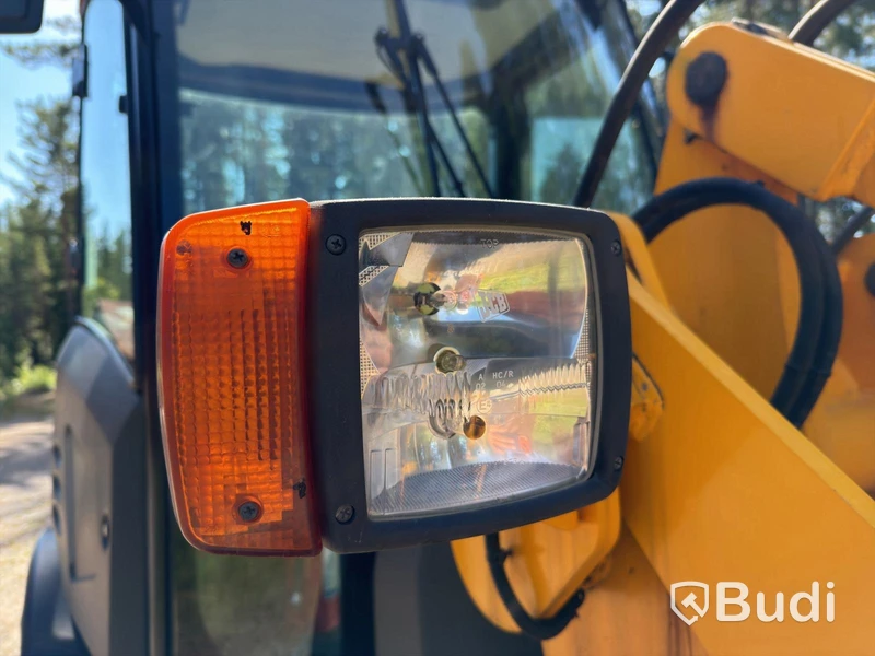 Wheel Loader JCB 406 | 3,491 h | 3 Attachments | 2006