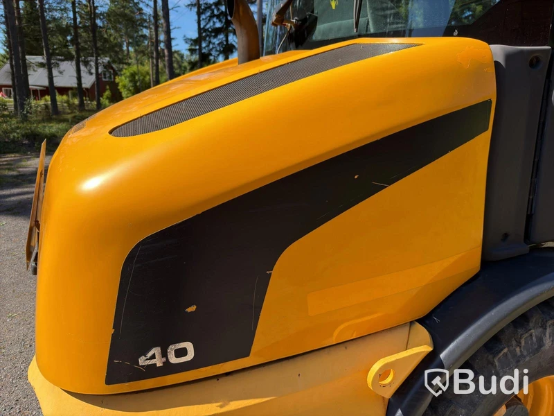 Wheel Loader JCB 406 | 3,491 h | 3 Attachments | 2006
