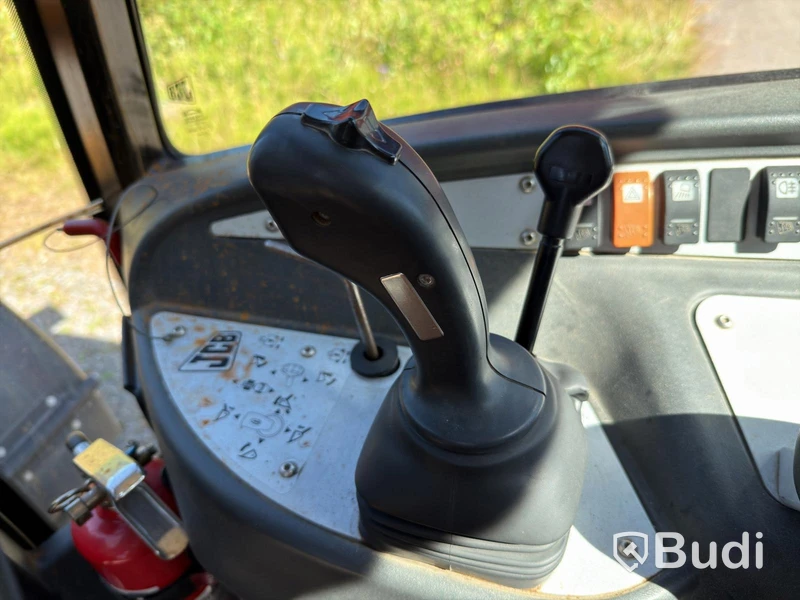 Wheel Loader JCB 406 | 3,491 h | 3 Attachments | 2006