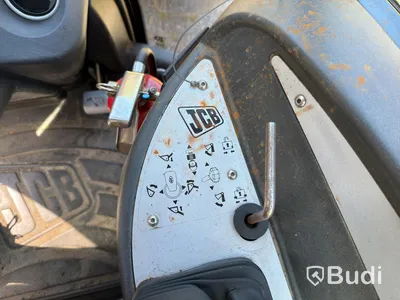 Wheel Loader JCB 406 | 3,491 h | 3 Attachments | 2006