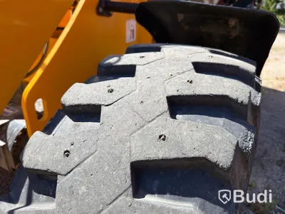 Wheel Loader JCB 406 | 3,491 h | 3 Attachments | 2006
