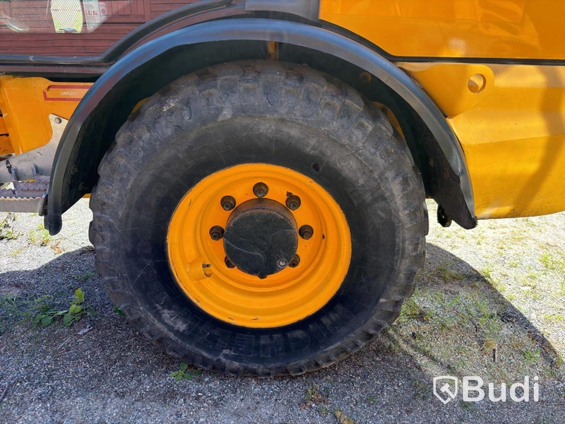 Wheel Loader JCB 406 | 3,491 h | 3 Attachments | 2006
