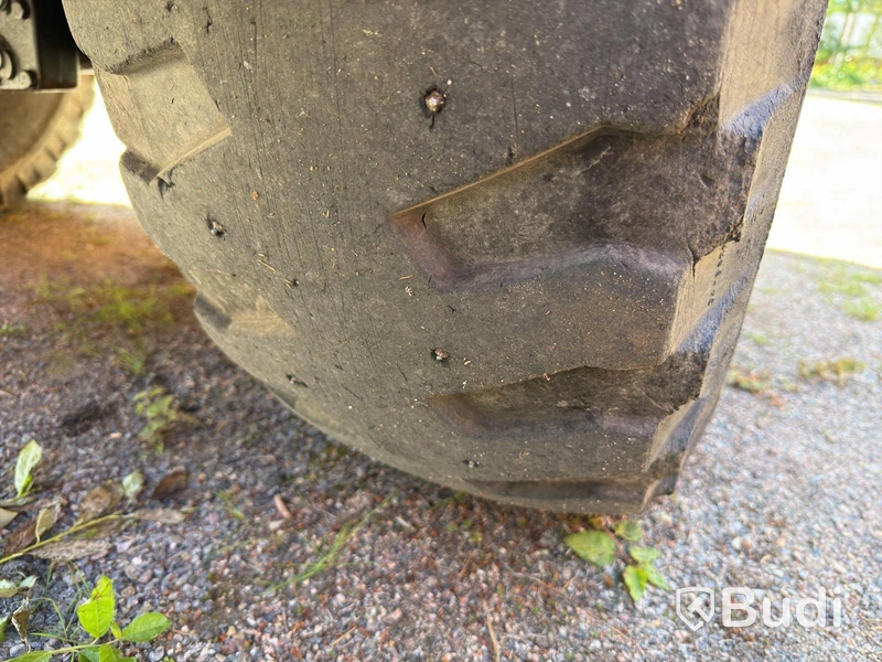 Wheel Loader JCB 406 | 3,491 h | 3 Attachments | 2006