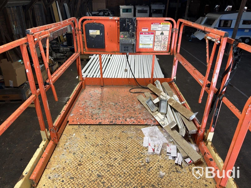 Scissor Lift JLG 4069LE | 14 m | New Batteries | Only 475 h