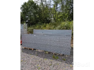 Pallet racking - 31 upright frames and approx. 116 beams