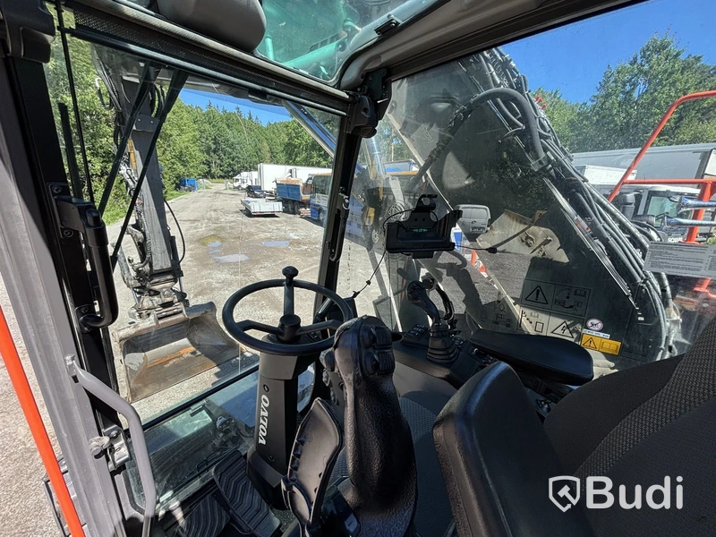 Volvo EW160E wheeled excavator - 2020 | GPS 3D system | Trailer