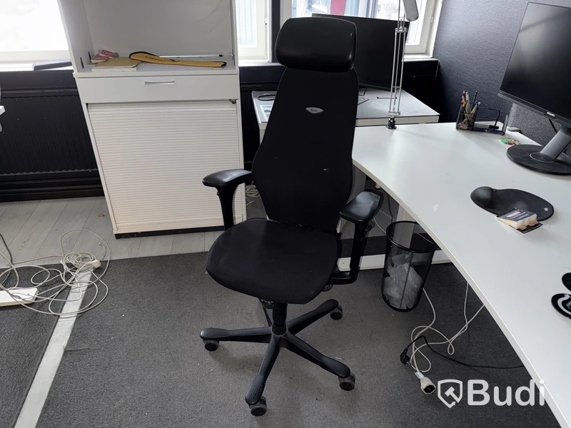 6 st kontorsarbetsplatser med höj- & sänkbara skrivbord