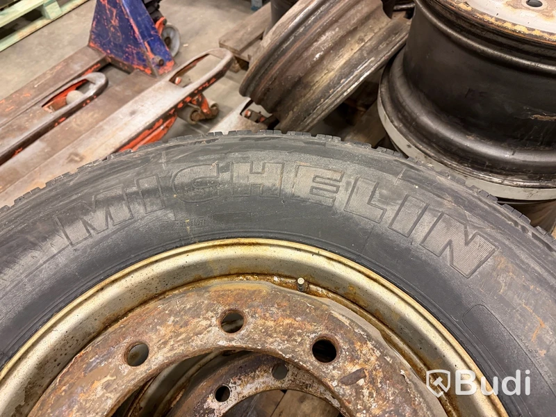 2 st lastbilshjul 295/80 R22,5
