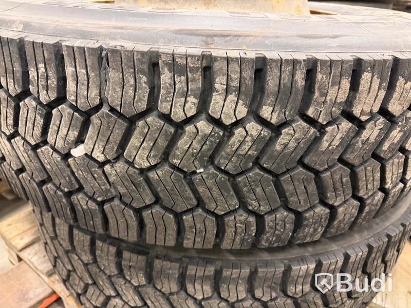 2 st lastbilshjul 295/80 R22,5