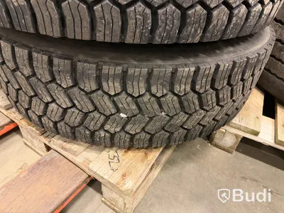 2 st lastbilshjul 295/80 R22,5