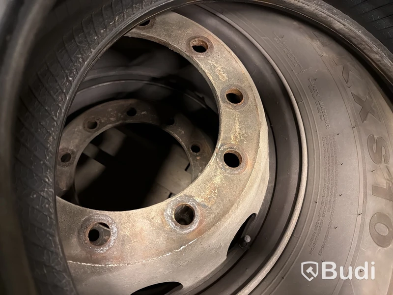2 st lastbilshjul 315/80 R22,5