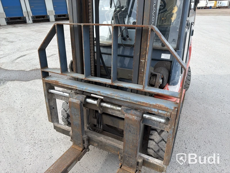 Dieseltruck Toyota 7FDF30-2003