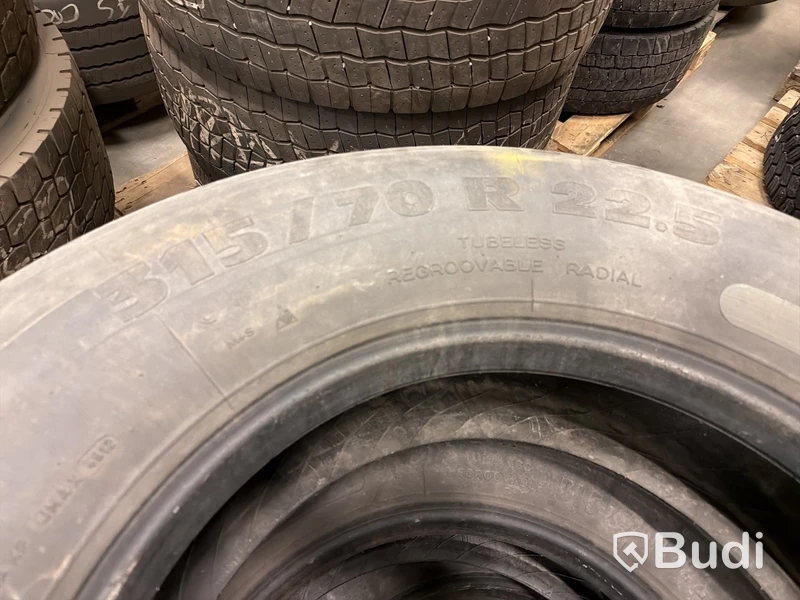 3 st lastbildäck 315/70 R22,5