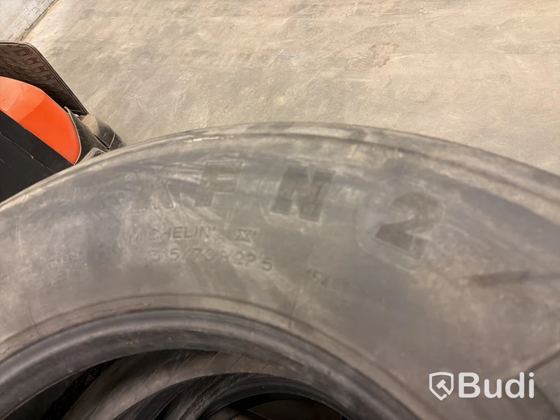 3 st lastbildäck 315/70 R22,5