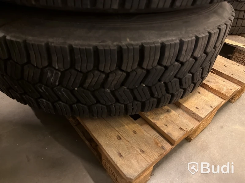 4 st lastbilshjul 295/80 R22,5