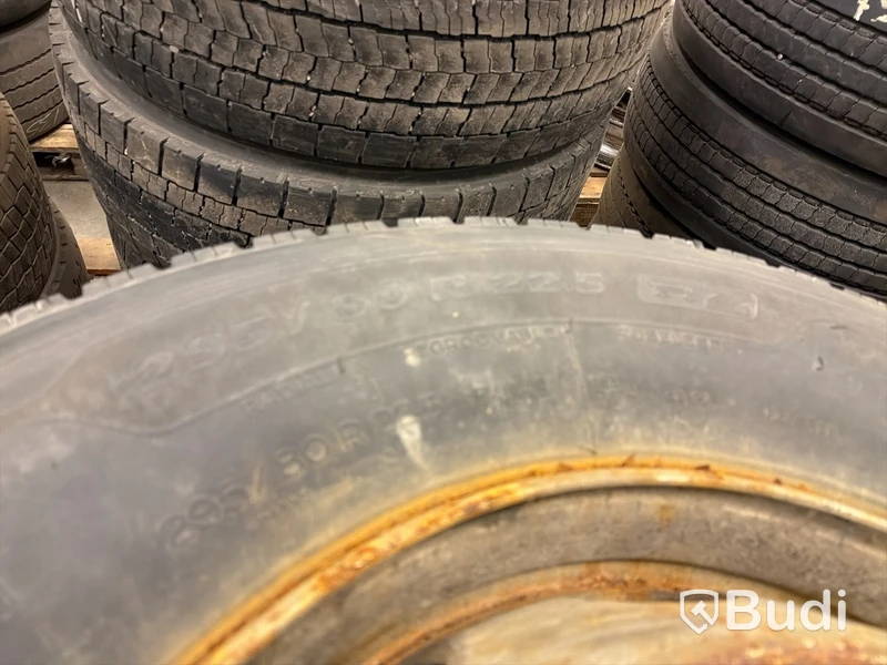 4 st lastbilshjul 295/80 R22,5