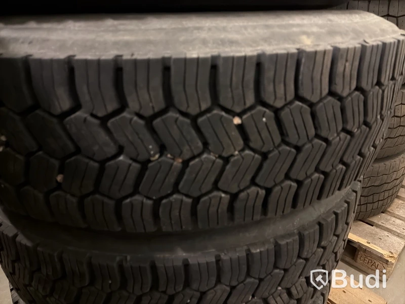 4 st lastbilshjul 295/80 R22,5