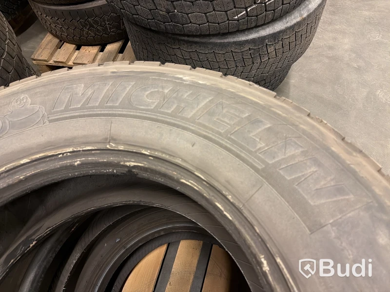 3 st lastbilsdäck 315/70 R22,5