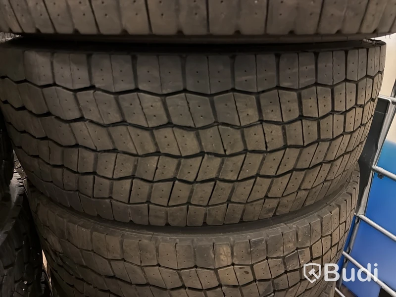 4 st lastbilshjul 315/70 R22,5