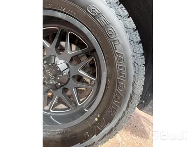 Set of 4 complete wheels – 20" alloy rims with Yokohama Geolandar A/T tires