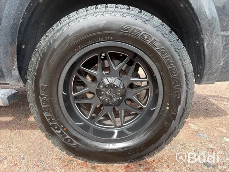 4 st. Kompletta hjul-  20" aluminiumfälgar med Yokohama Geolandar A/T