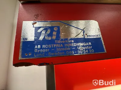 Korvvagn, röd, rostfri arbetsyta, glasmonter