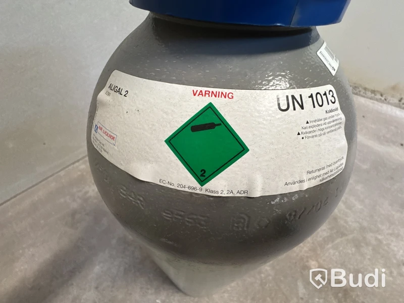 Gasflaska UN 1013, regulator