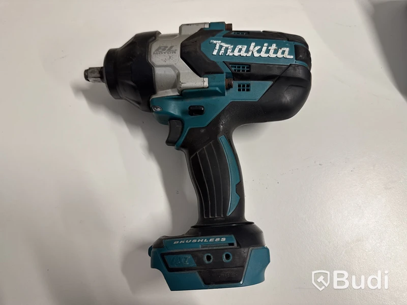 Makita Mutterdragare 1/2" , slagskruvdragare och borrskruvdragare 18V, laddare, 2 batterier