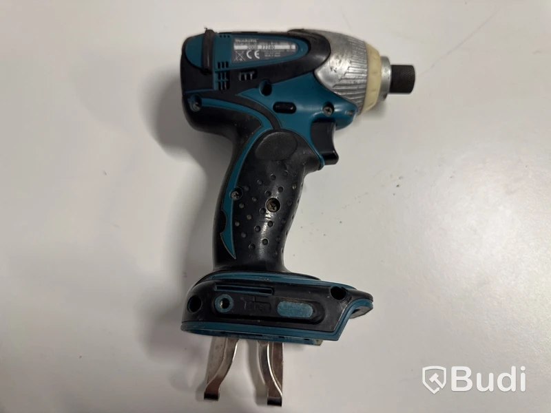 Makita Mutterdragare 1/2" , slagskruvdragare och borrskruvdragare 18V, laddare, 2 batterier