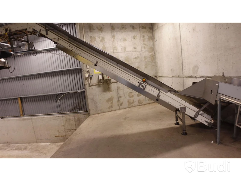 Transportband totalt ca 11 meter med ilastningsficka