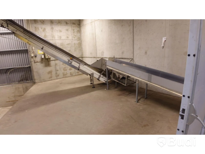 Transportband totalt ca 11 meter med ilastningsficka