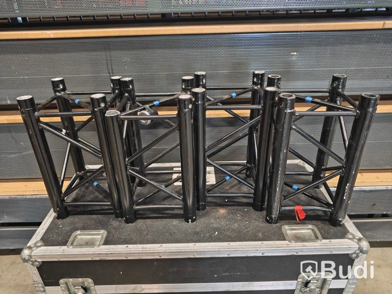 4 st, 0,5 m truss, Prolyte H30, svart, defekt.
