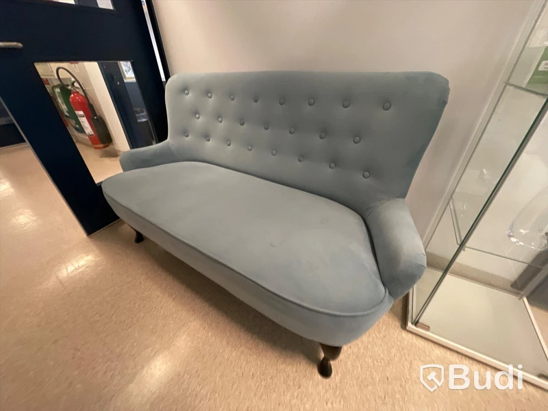 Soffa ljusblå