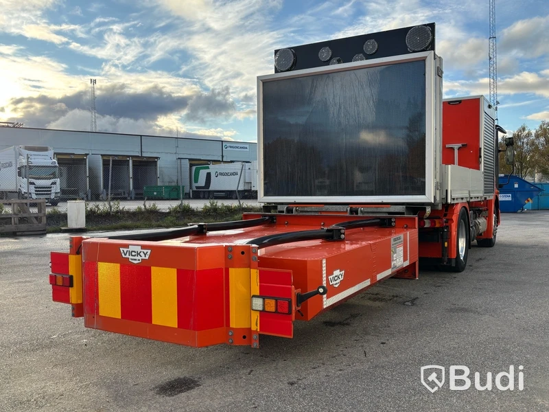 TMA-bil Mercedes-Benz Econic 1827 4x2 -2021 | Hiab-kran