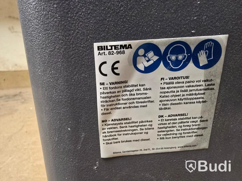 Dieseltank 200 L, med pump.